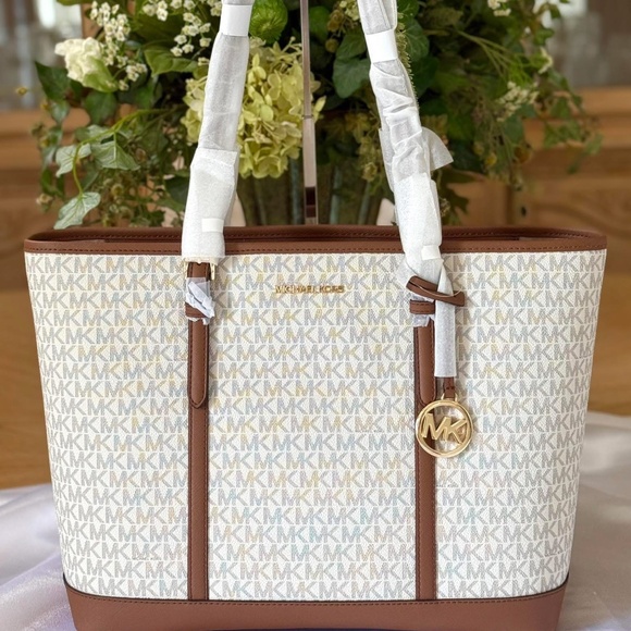 Michael Kors Handbags - MK “Jet Collection” Lg Tote Bag